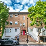 Splendid Apartment Near Vauxhall Tube