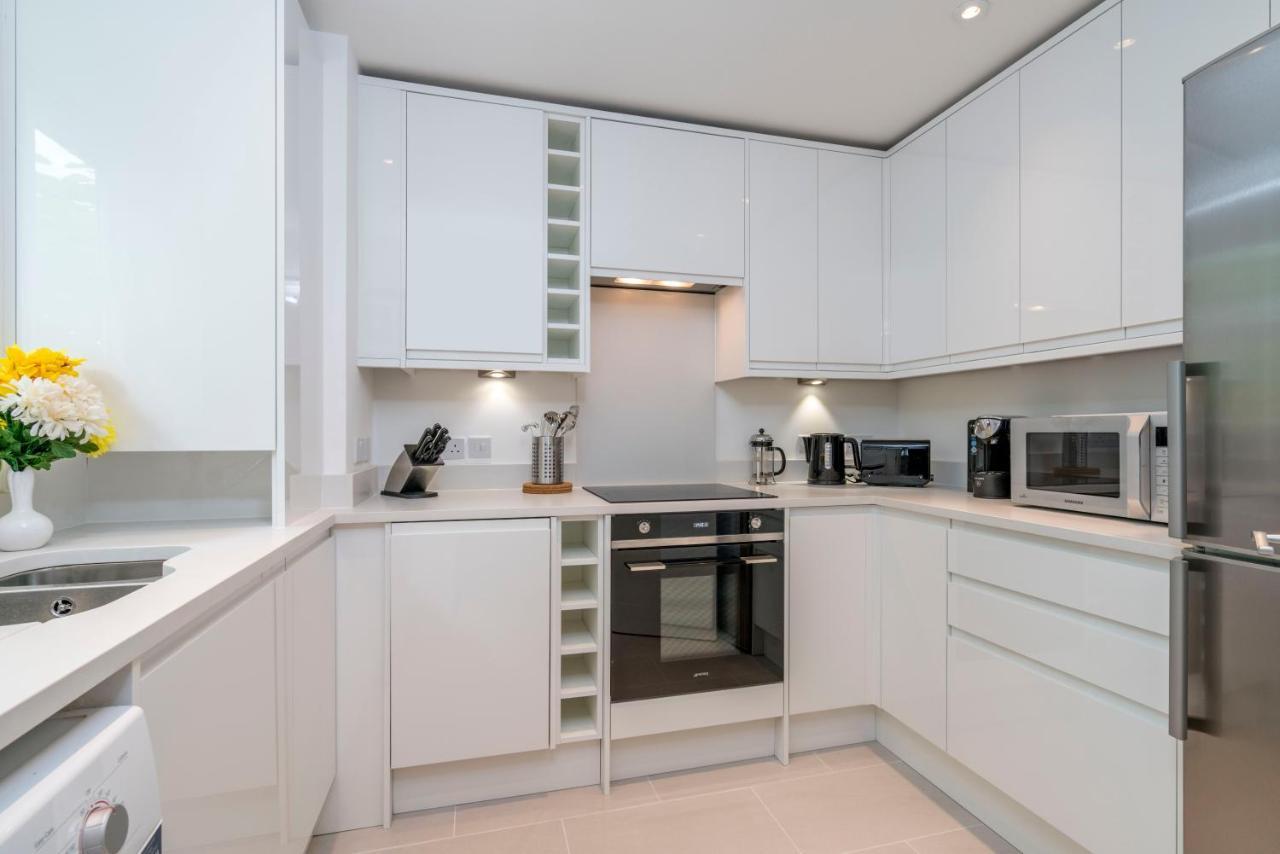 Splendid Near Vauxhall Tube Apartment