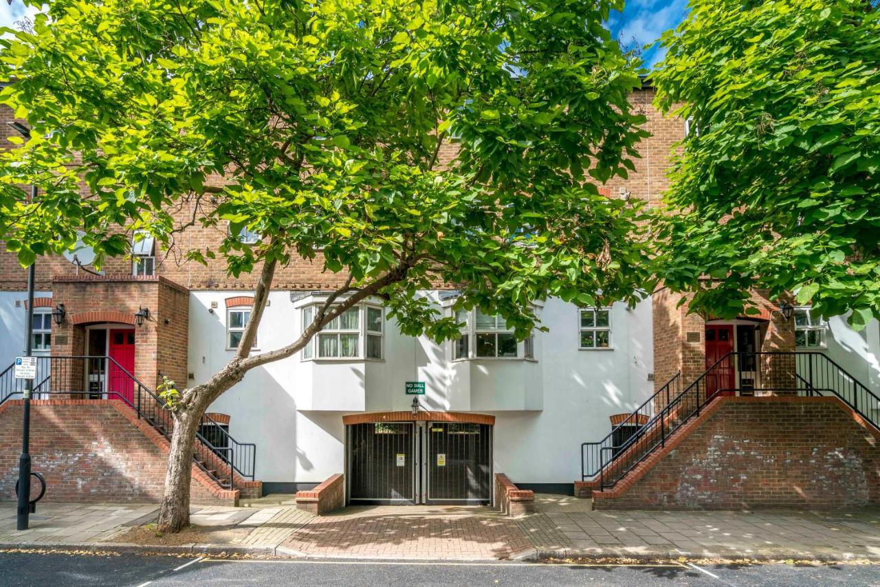 Splendid Near Vauxhall Tube * London