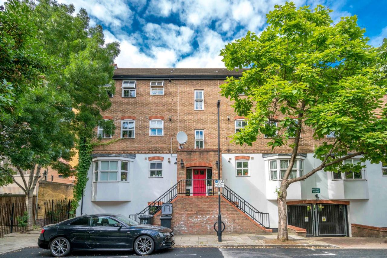 Splendid Near Vauxhall Tube Apartment *